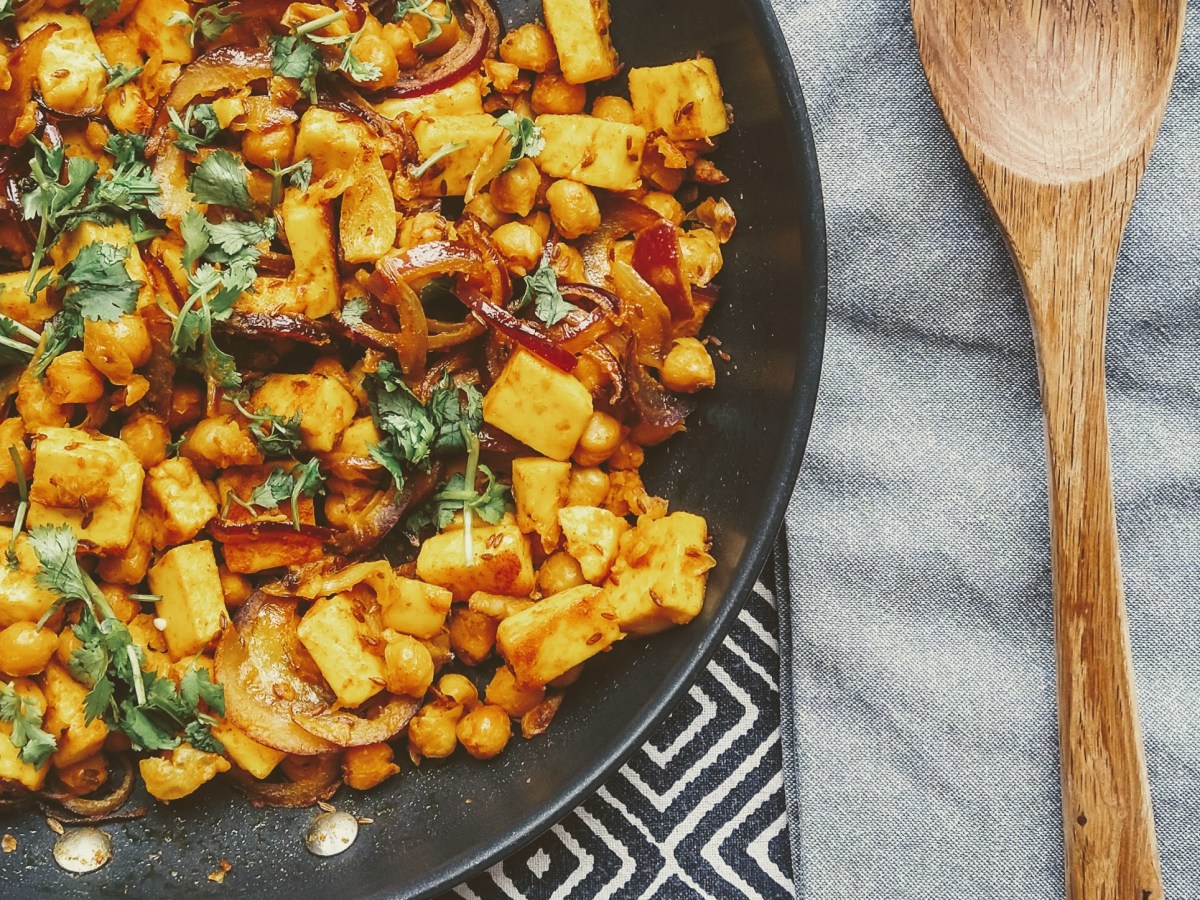 Super Quick Spiced Chickpeas &&nbsp;Paneer